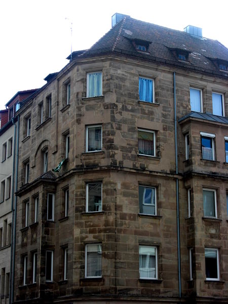 Datei:Amalienstraße 52a Kriegsschaden.JPG