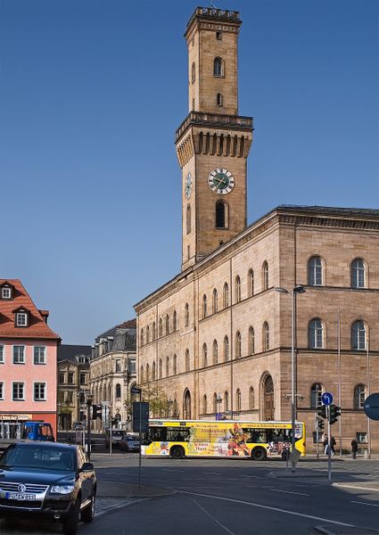 Datei:Rathaus 2 (jetzt).jpg