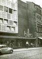 Das ehem. Kaufhaus Bilka in der Schwabacher Straße, 1957 <span class="smw-highlighter" data-type="8" data-state="inline" data-title="Hinweis" title="Urheber: unbekanntLizenz: CC BY-SA 4.0"><span class="smwtticon note"></span><span class="smwttcontent">Urheber: unbekannt<br><br>Lizenz: CC BY-SA 4.0</span></span>
