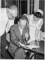 Anton Kaltenhäuser und Amtmann Michael Mödl am Klinikum Fürth, 1955 <span class="smw-highlighter" data-type="8" data-state="inline" data-title="Hinweis" title="Urheber: unbekanntLizenz: CC BY-SA 4.0"><span class="smwtticon note"></span><span class="smwttcontent">Urheber: unbekannt<br><br>Lizenz: CC BY-SA 4.0</span></span>