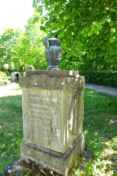 Datei:Alte Grabmal Kunst 7.jpg