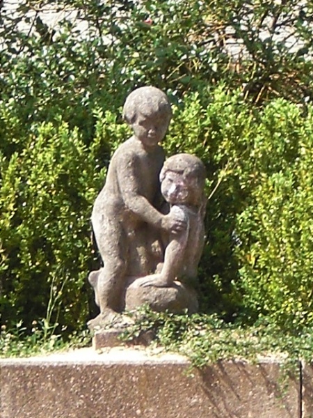 Datei:Buschingstr. 6 Freiplastik.JPG