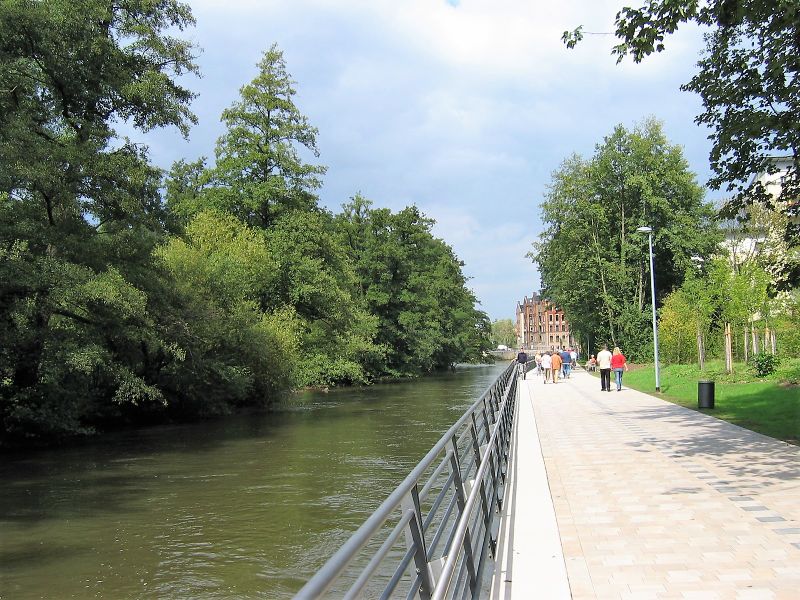 Datei:Uferpromenade1.jpeg