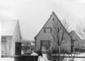 Östliche Waldringstraße 17, Haus rechts Kiefernstraße mit Fam. Brütting, 1960 <span class="smw-highlighter" data-type="8" data-state="inline" data-title="Hinweis" title="Urheber: Norbert PietschLizenz: CC BY-SA 3.0"><span class="smwtticon note"></span><span class="smwttcontent">Urheber: Norbert Pietsch<br><br>Lizenz: CC BY-SA 3.0</span></span>