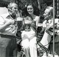 OB Scherzer mit Schönheitskönigin beim Hafenfest, Mai 1979 <span class="smw-highlighter" data-type="8" data-state="inline" data-title="Hinweis" title="Urheber: unbekanntLizenz: Bildlizenz-Stadtarchiv"><span class="smwtticon note"></span><span class="smwttcontent">Urheber: unbekannt<br><br>Lizenz: Bildlizenz-Stadtarchiv</span></span>