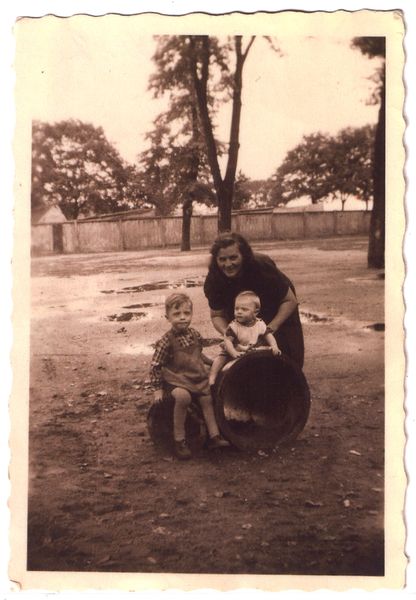 Datei:Schießplatz mit Schießbahn.jpg