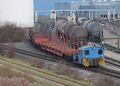 Hafenbahn bei Ausfahrt aus dem Hafengelände, 2017 <span class="smw-highlighter" data-type="8" data-state="inline" data-title="Hinweis" title="Urheber: DembowaLizenz: CC BY-SA 3.0"><span class="smwtticon note"></span><span class="smwttcontent">Urheber: <!--LINK'" 2:41--><br><br>Lizenz: CC BY-SA 3.0</span></span>