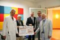 Spende des Klinikum Fördervereins für die Strahlentherapie, Juni 2012 <span class="smw-highlighter" data-type="8" data-state="inline" data-title="Hinweis" title="Urheber: Kamran SalimiLizenz: CC BY-SA 3.0"><span class="smwtticon note"></span><span class="smwttcontent">Urheber: <!--LINK'" 0:6--><br><br>Lizenz: CC BY-SA 3.0</span></span>