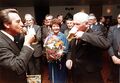 Dr. Wolfgang Bühler, Direktor Pettenhofer bei 60. Geburtstag im Novotel Hotel, Feb. 1984 <span class="smw-highlighter" data-type="8" data-state="inline" data-title="Hinweis" title="Lizenz: Bildlizenz-Stadtarchiv"><span class="smwtticon note"></span><span class="smwttcontent">Lizenz: Bildlizenz-Stadtarchiv</span></span>