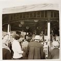 Spielhalle auf der Michaelis-Kirchweih, 1957 <span class="smw-highlighter" data-type="8" data-state="inline" data-title="Hinweis" title="Urheber: Bruno Siegert, FürthLizenz: CC BY-SA 3.0"><span class="smwtticon note"></span><span class="smwttcontent">Urheber: Bruno Siegert, Fürth<br><br>Lizenz: CC BY-SA 3.0</span></span>