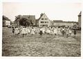 Schulsportfest an der alten Schule in Stadeln, 1960 <span class="smw-highlighter" data-type="8" data-state="inline" data-title="Hinweis" title="Urheber: unbekanntLizenz: CC BY-SA 3.0"><span class="smwtticon note"></span><span class="smwttcontent">Urheber: unbekannt<br><br>Lizenz: CC BY-SA 3.0</span></span>