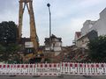 Abrissarbeiten der ehem. Spiegelfabrik in der Langen Straße, Sept. 2018 <span class="smw-highlighter" data-type="8" data-state="inline" data-title="Hinweis" title="Urheber: Annette von HeissenLizenz: CC BY-SA 3.0"><span class="smwtticon note"></span><span class="smwttcontent">Urheber: <!--LINK'" 0:35--><br><br>Lizenz: CC BY-SA 3.0</span></span>