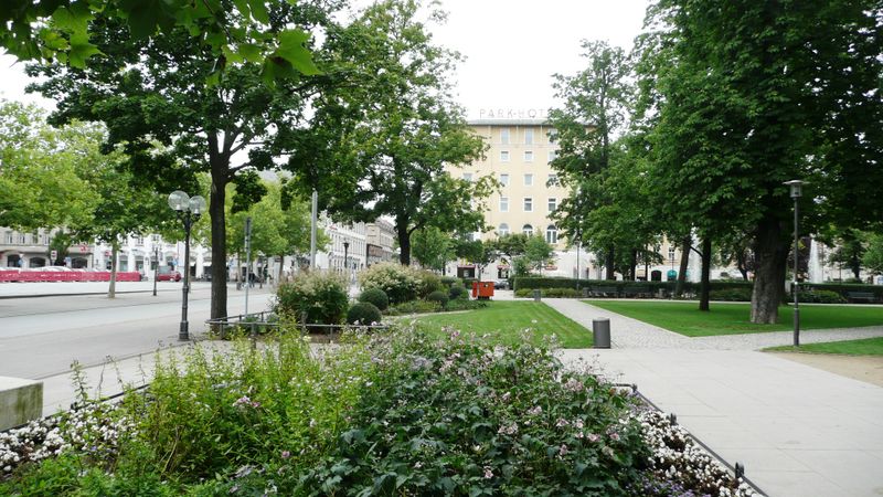 Datei:Parkhotel 2010.jpeg