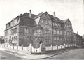 Höhere Mädchenschule, Tannenstr. 19, Aufnahme um 1907 <span class="smw-highlighter" data-type="8" data-state="inline" data-title="Hinweis" title="Urheber: L. Kriegbaum, NürnbergLizenz: CC BY-SA 3.0"><span class="smwtticon note"></span><span class="smwttcontent">Urheber: L. Kriegbaum, Nürnberg<br><br>Lizenz: CC BY-SA 3.0</span></span>