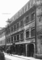 Blick in die Sternstraße, ca. 1900 – Bildmitte: Schuhhaus Hofer <span class="smw-highlighter" data-type="8" data-state="inline" data-title="Hinweis" title="Urheber: unbekanntLizenz: CC BY-SA 3.0"><span class="smwtticon note"></span><span class="smwttcontent">Urheber: unbekannt<br><br>Lizenz: CC BY-SA 3.0</span></span>