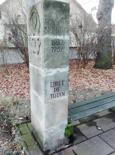 Datei:Ronwalddenkmal 2019.jpg