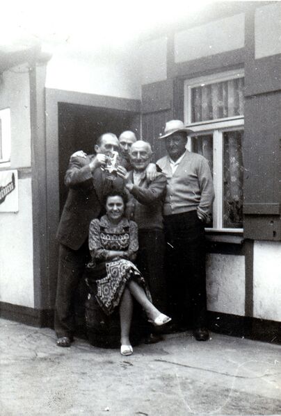 Datei:1958 Gifthütte Eingang 1.jpeg