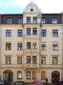 Fassade Simonstraße 13 (Dezember 2023) <span class="smw-highlighter" data-type="8" data-state="inline" data-title="Hinweis" title="Urheber: Marcel PekarekLizenz: CC BY-SA 3.0"><span class="smwtticon note"></span><span class="smwttcontent">Urheber: Marcel Pekarek<br><br>Lizenz: CC BY-SA 3.0</span></span>