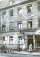 Gaststätte Zur Stadt Ansbach, Schwabacher Straße, 1957 <span class="smw-highlighter" data-type="8" data-state="inline" data-title="Hinweis" title="Urheber: unbekanntLizenz: CC BY-SA 4.0"><span class="smwtticon note"></span><span class="smwttcontent">Urheber: unbekannt<br><br>Lizenz: CC BY-SA 4.0</span></span>