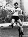Bernhard Bergmann in den 1970er Jahren in Aktion für die SpVgg Fürth <span class="smw-highlighter" data-type="8" data-state="inline" data-title="Hinweis" title="Lizenz: CC BY-SA 3.0"><span class="smwtticon note"></span><span class="smwttcontent">Lizenz: CC BY-SA 3.0</span></span>