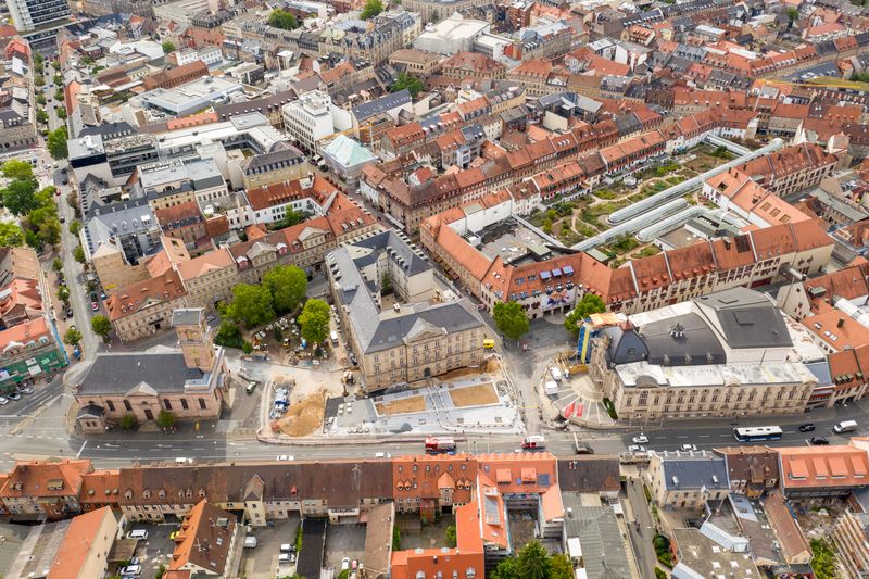 Datei:Hallplatz Umgestaltung Aug 2019.jpg