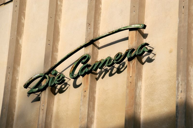 Datei:Schriftzug Camera.jpg