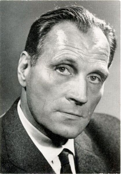 Datei:Edgar Hederer ca 1950.jpg