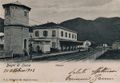 Der Bahnhof in Bagni di Lucca zur Zeit Mulinis Emigration. Um 1903 <span class="smw-highlighter" data-type="8" data-state="inline" data-title="Hinweis" title="Urheber: Famlilie MuliniLizenz: CC BY-SA 3.0"><span class="smwtticon note"></span><span class="smwttcontent">Urheber: Famlilie Mulini<br>Lizenz: CC BY-SA 3.0</span></span>