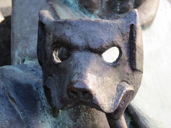 Gauklerbrunnen Tiermaske 2.jpg