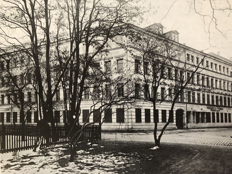 Datei:Bilderbücherfabrik Löwensohn Sommerstraße.JPG