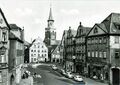 Ansichtskarte vom ehem. Marktplatz, gel. 1964 <span class="smw-highlighter" data-type="8" data-state="inline" data-title="Hinweis" title="Urheber: unbekanntLizenz: CC BY-SA 3.0"><span class="smwtticon note"></span><span class="smwttcontent">Urheber: unbekannt<br><br>Lizenz: CC BY-SA 3.0</span></span>