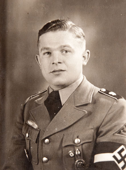 Datei:Georg Heusinger 1941.jpg