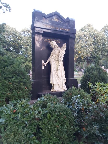 Datei:Familiengrab Geismann01.jpg