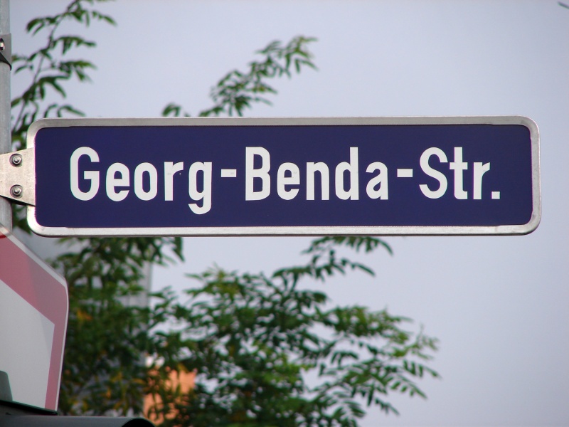 Datei:Georg-Benda-Straße.JPG