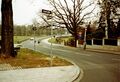 Blick von der Austraße in die Fuchsstraße, April 1993 <span class="smw-highlighter" data-type="8" data-state="inline" data-title="Hinweis" title="Urheber: Klaus-Peter SchaackLizenz: CC BY-SA 3.0"><span class="smwtticon note"></span><span class="smwttcontent">Urheber: <!--LINK'" 0:30--><br><br>Lizenz: CC BY-SA 3.0</span></span>