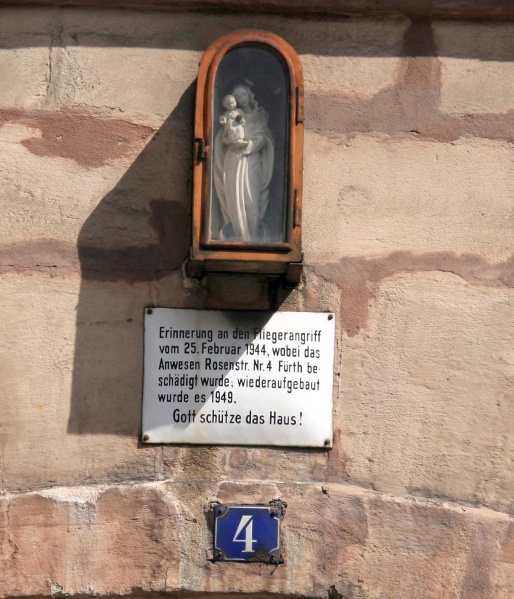 Datei:Rosenstrasse 4 Luftangriff.jpg