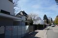 Blick von der Parkstraße nach Westen in die Schwedenstraße, April 2021 <span class="smw-highlighter" data-type="8" data-state="inline" data-title="Hinweis" title="Urheber: Web TrefoilLizenz: CC BY-SA 3.0"><span class="smwtticon note"></span><span class="smwttcontent">Urheber: <!--LINK'" 2:35--><br><br>Lizenz: CC BY-SA 3.0</span></span>