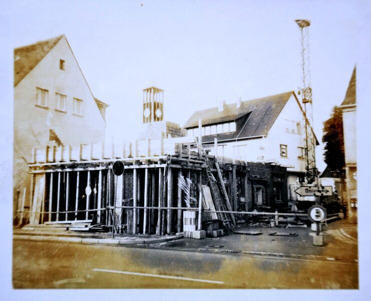 Datei:Stadeln Schmidt Neubau 1969.JPG