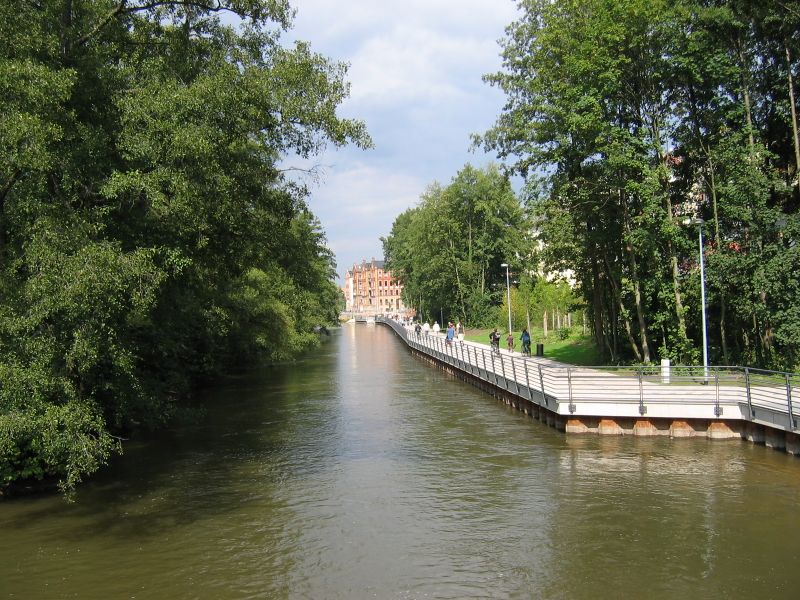 Datei:Uferpromenade2.jpeg