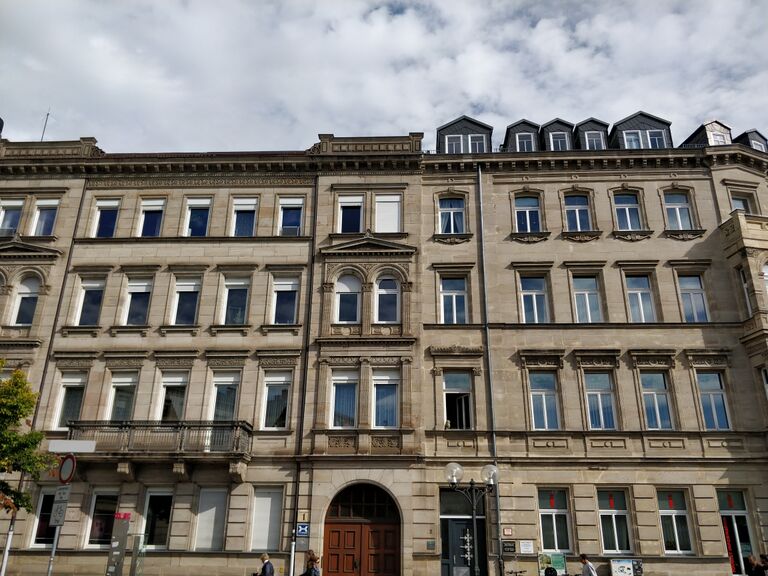 Bahnhofplatz 1+2.jpeg