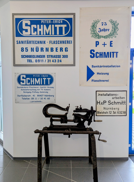 Datei:Firmenschilder PuESchmitt.png