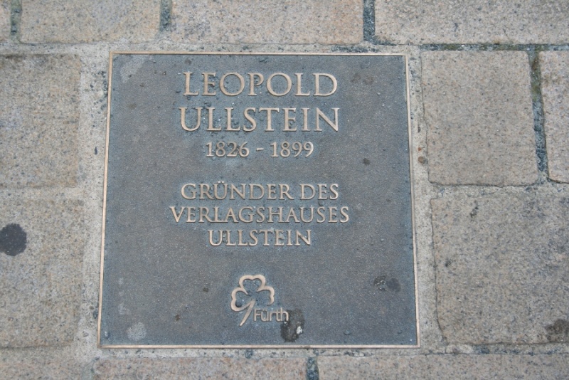 Datei:Ehrenweg Leopold Ullstein.JPG