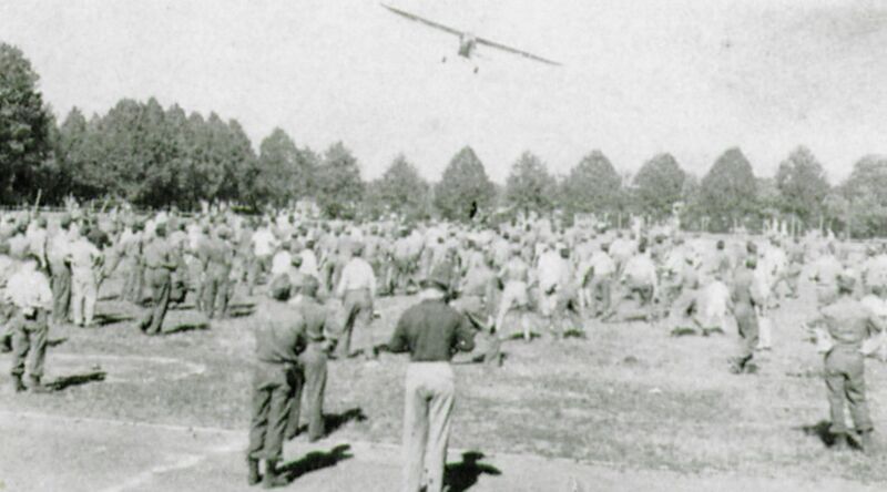 Datei:Sportplatz 1945.JPG