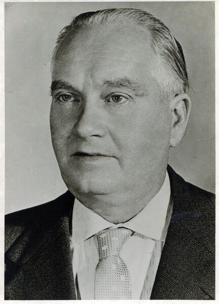 Datei:Karl Slama SPD 1950.jpg