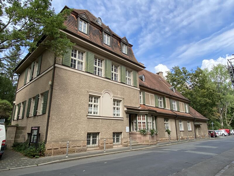 Datei:Kolonnenhaus 2022.jpeg