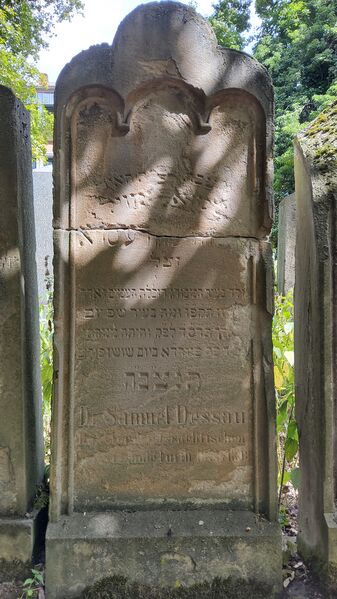 Datei:Samuel Dessau Grabstein 1.jpg