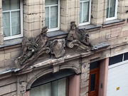 Alexanderstraße 12 Figuren.jpg