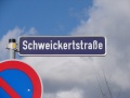 Straßenschild Schweickertstraße <span class="smw-highlighter" data-type="8" data-state="inline" data-title="Hinweis" title="Urheber: BaringelLizenz: CC BY-SA 3.0"><span class="smwtticon note"></span><span class="smwttcontent">Urheber: <!--LINK'" 2:1256--><br><br>Lizenz: CC BY-SA 3.0</span></span>