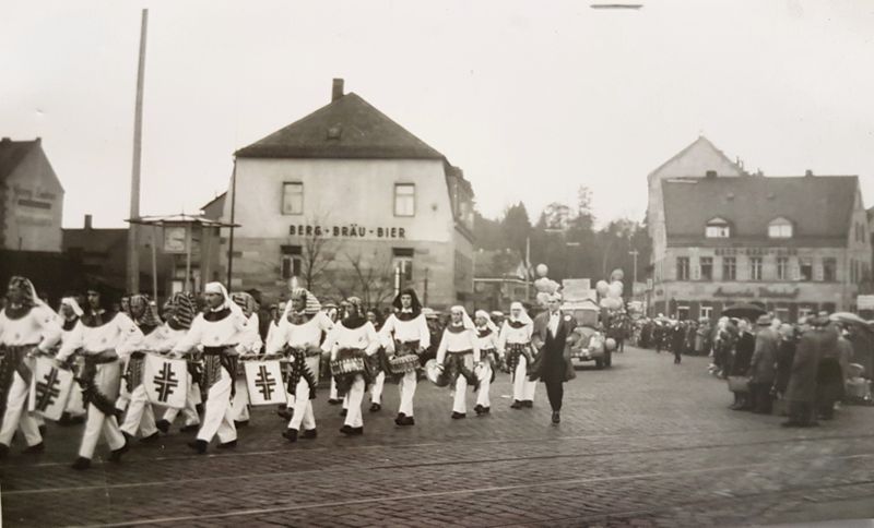 Datei:Fasching Fussgruppe.jpg