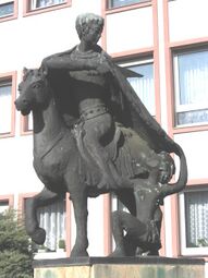 Lilienstr. 7 Bronzeplastik.jpg